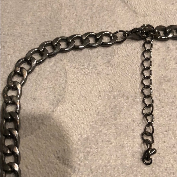 Purple Costume Jewelry Necklace - Picture 3 of 3